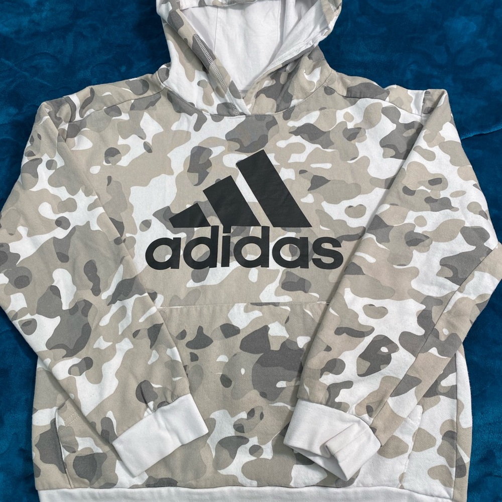 Adidas Originals Youth XL (18-20) Graphic Camo Hoodie - Picture 3 of 15